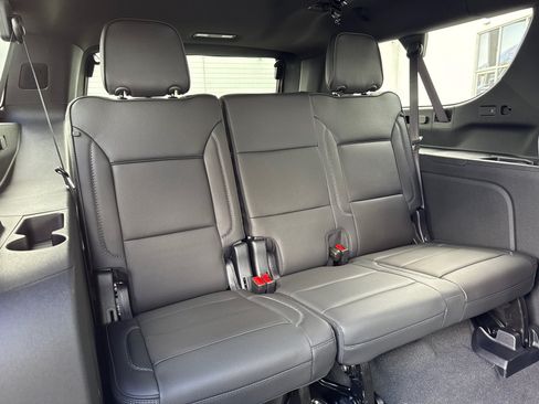 Used 2026 GMC Yukon XL Denali w/ Denali Reserve Package AWD/4WD image 19