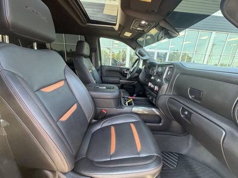Used 2022 GMC Sierra 1500 AT4 w/ AT4 Preferred Package AWD/4WD image 13