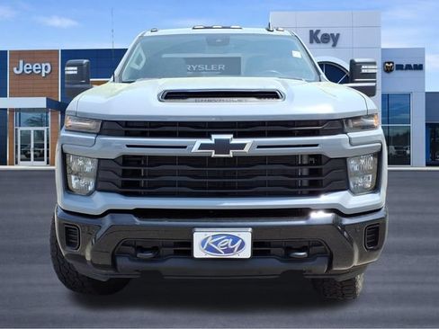 Used 2025 Chevrolet Silverado 2500 Custom w/ Custom Convenience Package AWD/4WD image 7