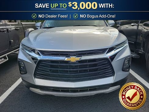 Used 2022 Chevrolet Blazer LT FWD image 2