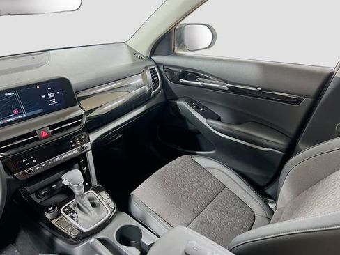 New 2026 Kia Seltos S FWD image 23