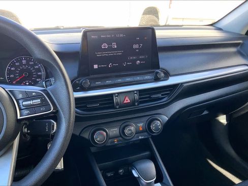 Used 2024 Kia Forte LXS image 6