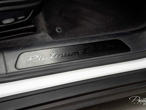 Used 2023 Porsche Panamera RWD image 32