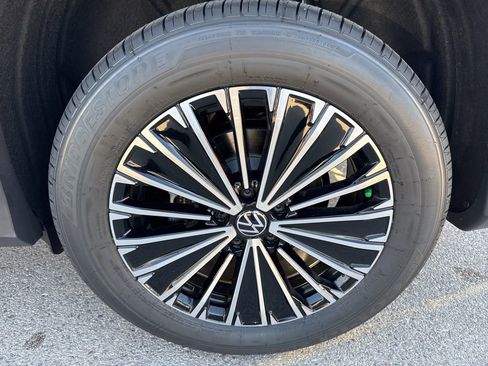 New 2026 Volkswagen Tiguan S FWD image 9