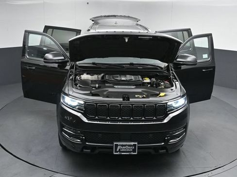 Used 2023 Jeep Wagoneer Series II AWD/4WD image 59