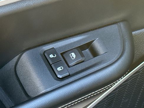 Used 2022 Jeep Grand Cherokee L Limited image 32