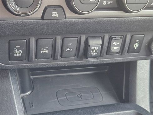 Used 2019 Toyota Tacoma TRD Off-Road image 29