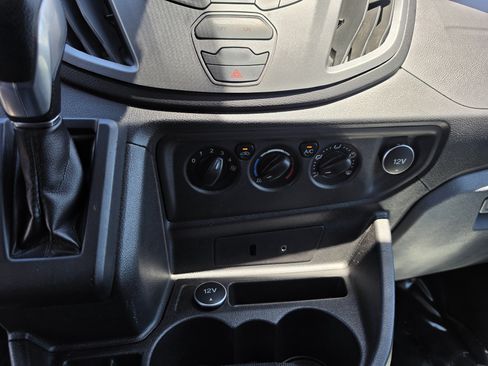 Used 2016 Ford Transit 250 130 Low Roof RWD image 18