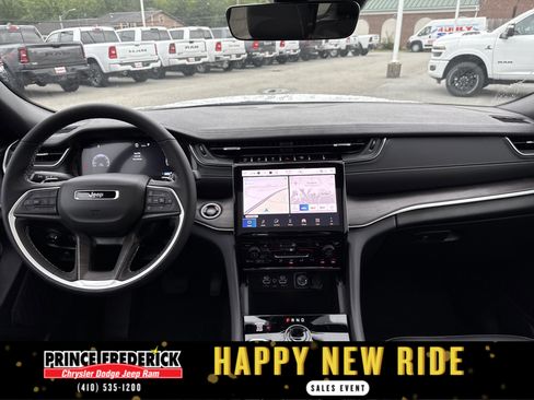 New 2025 Jeep Grand Cherokee L Limited w/ Black Appearance Package image 18