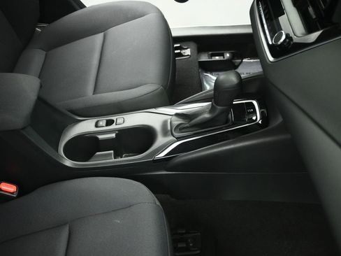 Used 2024 Toyota Corolla LE image 63