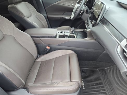 Used 2024 Lexus RX 350 350 Luxury w/ Convenience Package image 14