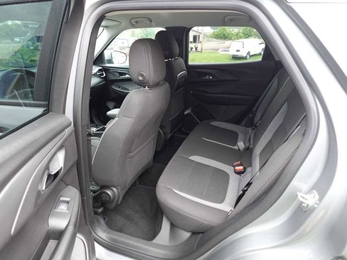 Used 2025 Chevrolet TrailBlazer LT AWD/4WD image 24