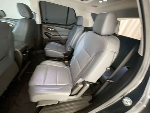 Used 2020 Chevrolet Traverse LT w/ LT Premium Package image 23