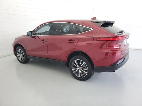 Used 2024 Toyota Venza LE AWD/4WD image 7