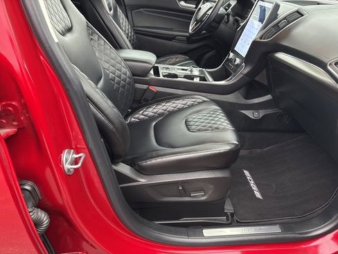 Used 2023 Ford Edge Titanium image 18