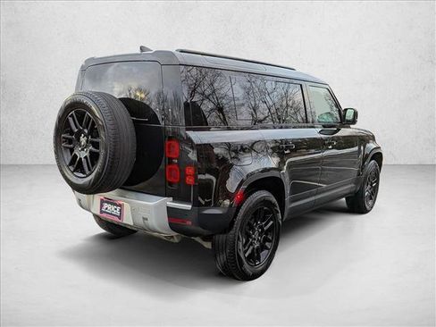 Used 2025 Land Rover Defender 110 S image 5