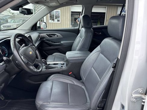 Used 2018 Chevrolet Traverse LT AWD/4WD image 2