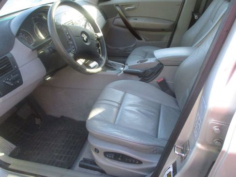 Used 2006 BMW X3 3.0i image 9