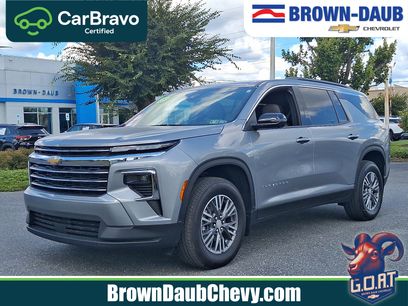 Certified 2025 Chevrolet Traverse LT w/ Driver Confidence Package