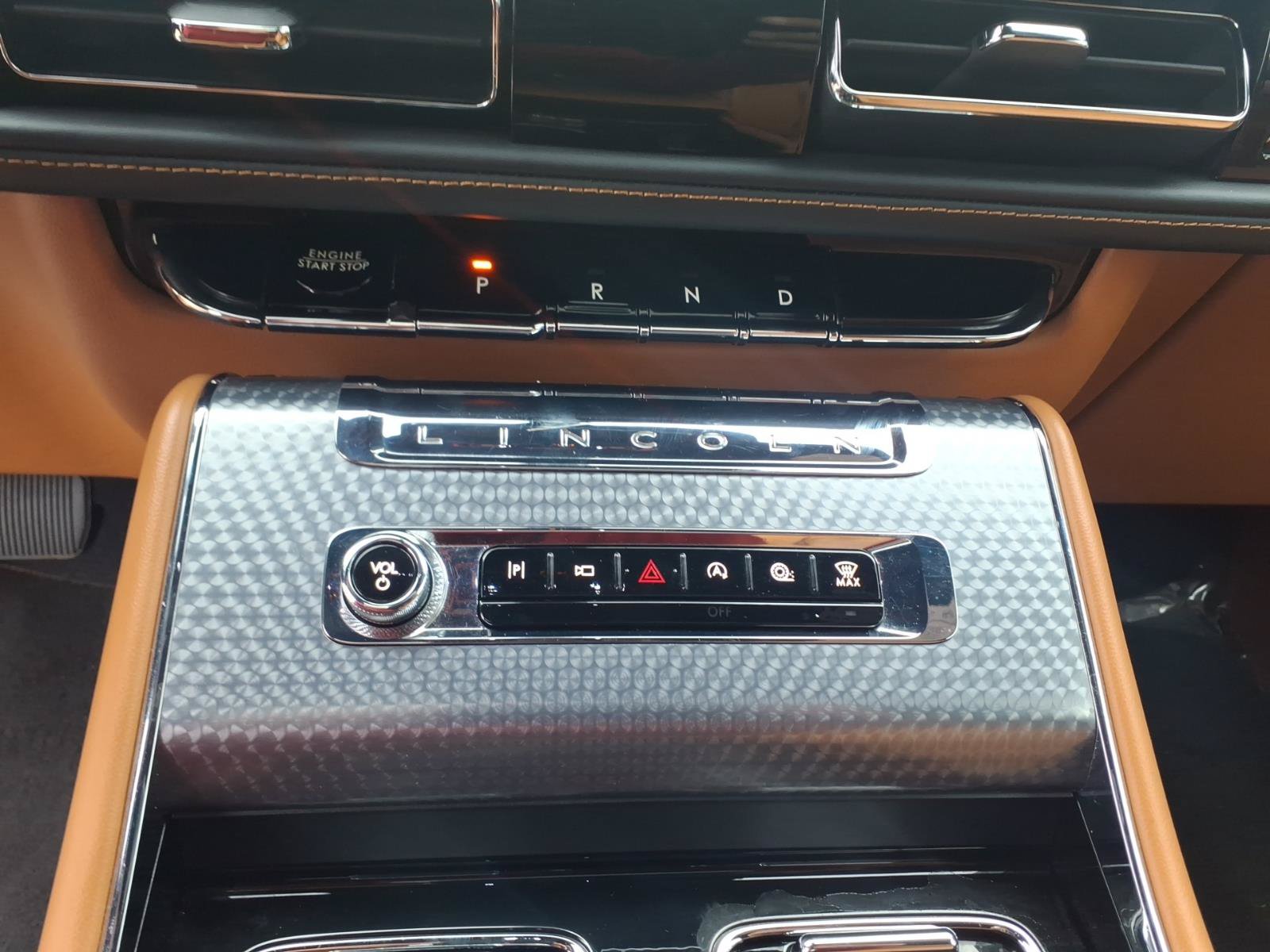 Used 2025 Lincoln Aviator Black Label AWD/4WD image 13