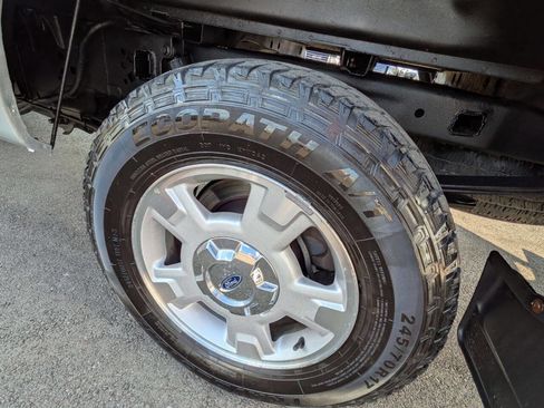 Used 2012 Ford F150 STX w/ Trailer Tow Pkg image 10