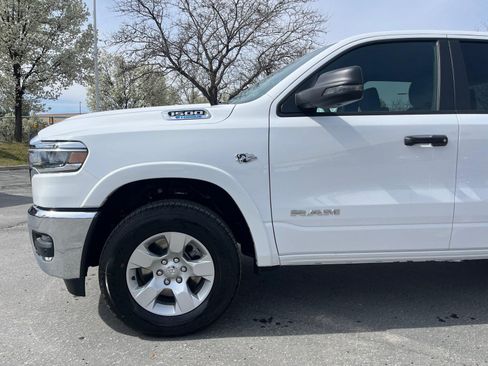 New 2026 RAM 1500 Big Horn AWD/4WD image 9