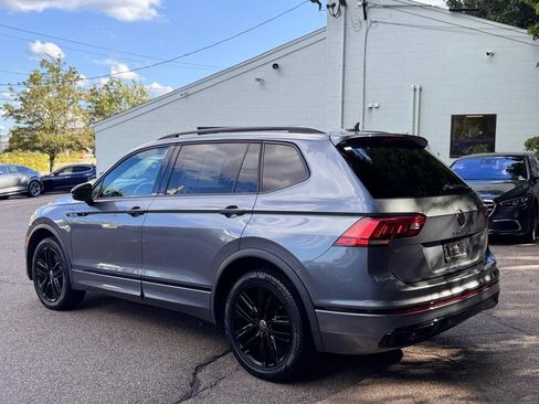 Used 2022 Volkswagen Tiguan SE R-Line AWD/4WD image 4
