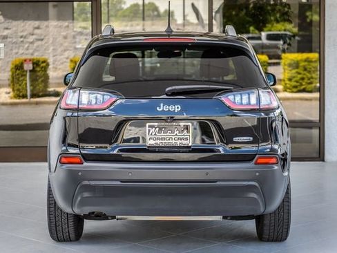 Used 2019 Jeep Cherokee Latitude Plus FWD image 8