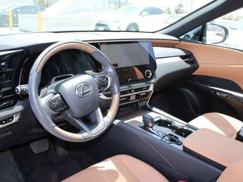 Certified 2023 Lexus RX 350h w/ Accessory Package (Z1) AWD/4WD image 12