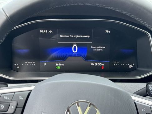 Used 2025 Volkswagen Jetta SE FWD image 27