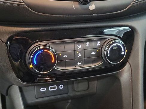 Used 2023 Buick Encore GX Preferred image 29