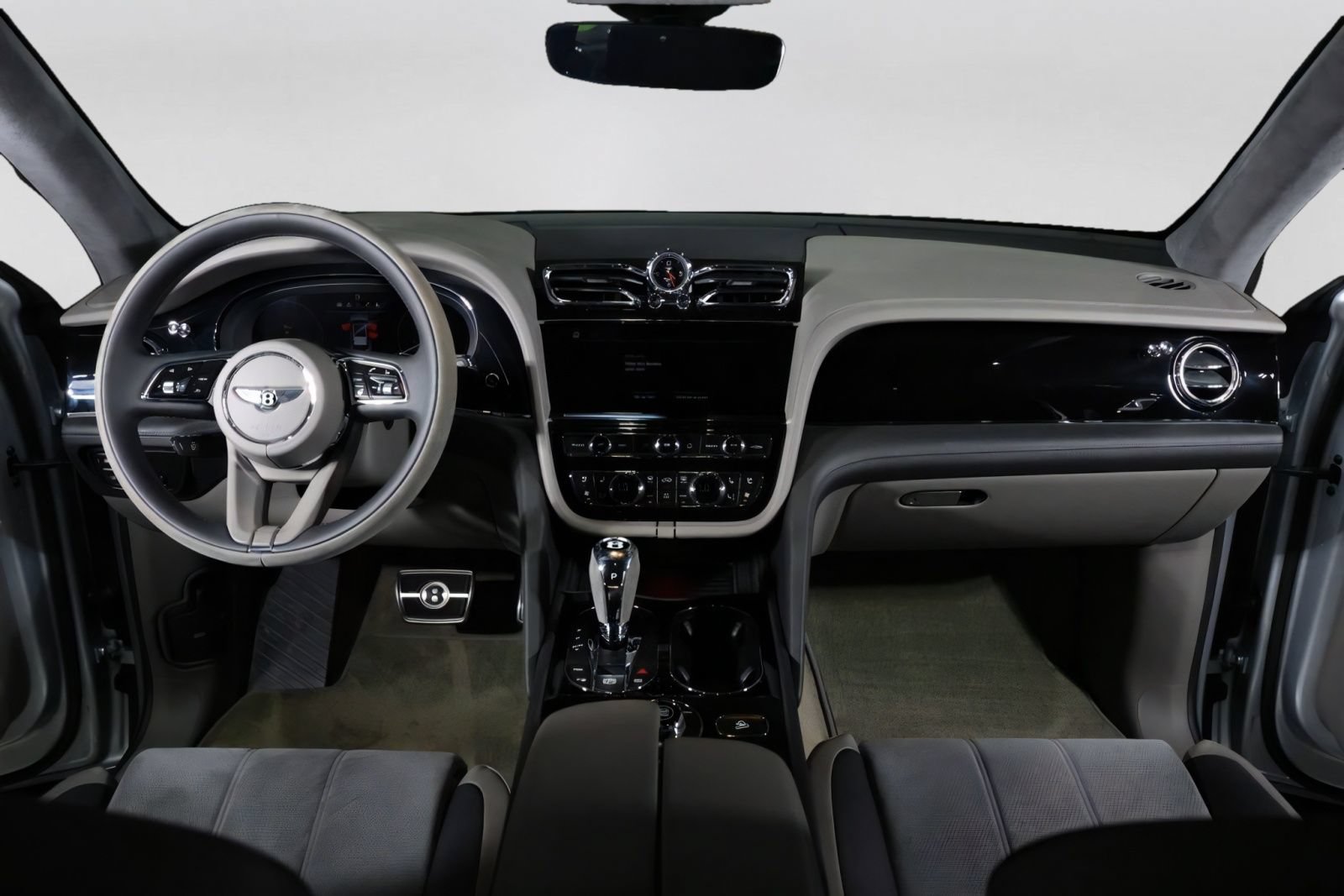 Used 2022 Bentley Bentayga AWD/4WD image 5