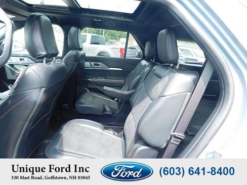 Used 2025 Ford Explorer ST AWD/4WD image 28