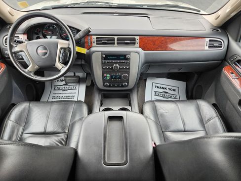 Used 2013 GMC Yukon XL SLT AWD/4WD image 16