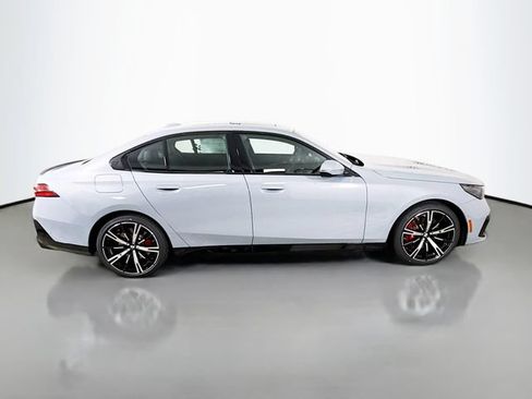 New 2027 BMW 530i xDrive w/ M Sport Package AWD/4WD image 8