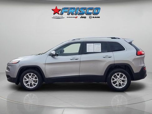 Used 2016 Jeep Cherokee Latitude FWD image 4