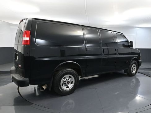 Used 2018 GMC Savana 2500 image 4