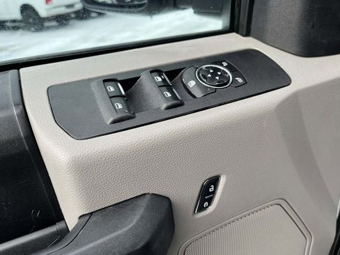 Used 2017 Ford F250 XL w/ Power Equipment Group image 19