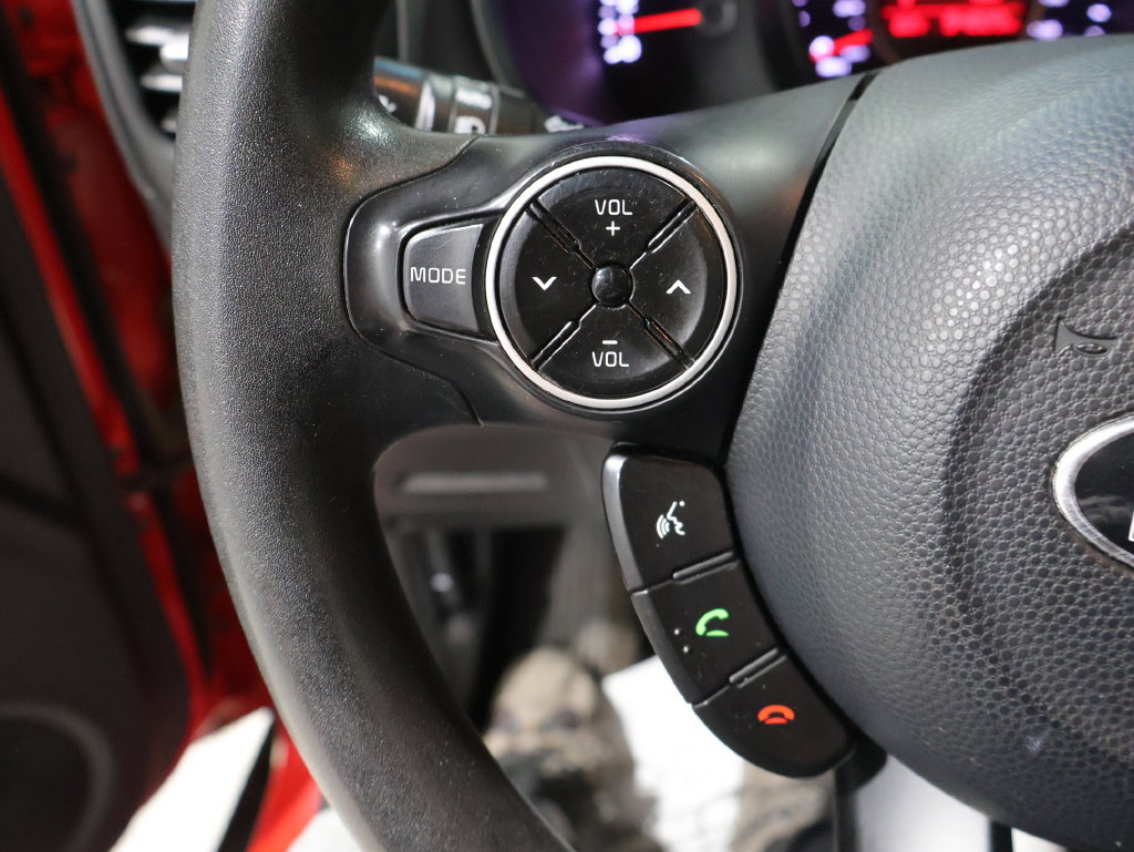 Used 2019 Kia Soul + FWD image 30
