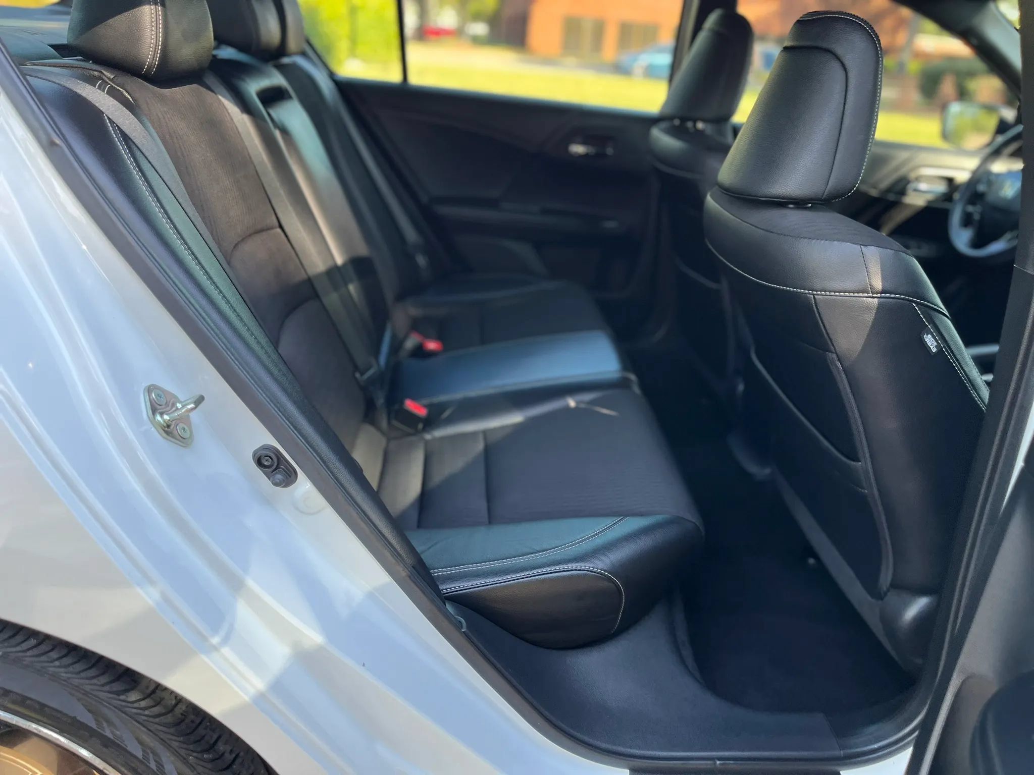 Used 2017 Honda Accord Sport image 23