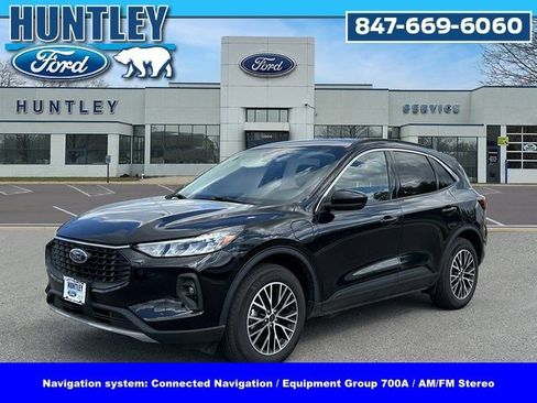 Used 2023 Ford Escape SE image 1