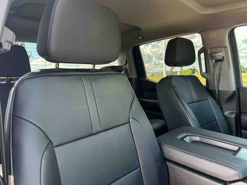 Used 2023 Chevrolet Silverado 1500 Custom Trail Boss w/ LPO, Dark Essentials Package AWD/4WD image 23