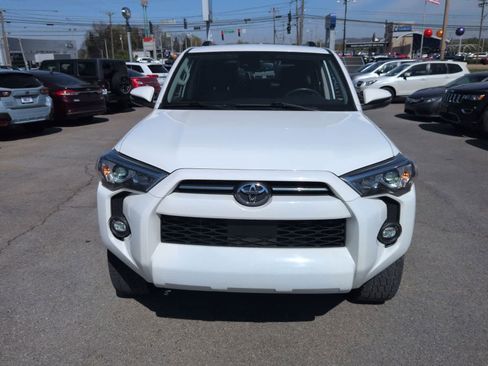 Used 2022 Toyota 4Runner SR5 Premium image 3