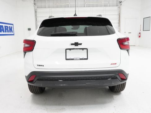 New 2026 Chevrolet Trax RS w/ Sunroof Package FWD image 6
