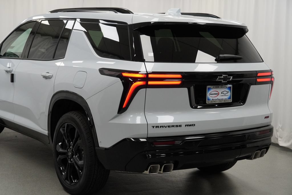 New 2027 Chevrolet Traverse RS w/ LPO, Floor Liner Package AWD/4WD image 39