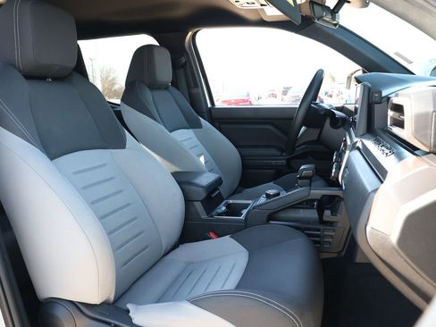 Used 2024 Toyota Tacoma TRD Sport image 30