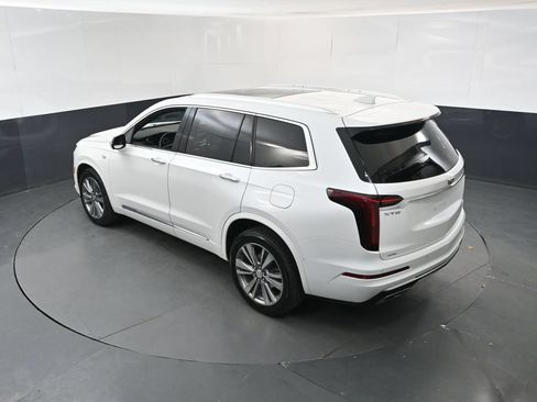 Used 2022 Cadillac XT6 Premium Luxury w/ Platinum Package AWD/4WD image 31
