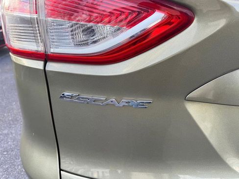 Used 2014 Ford Escape SE w/ Equipment Group 201A image 38