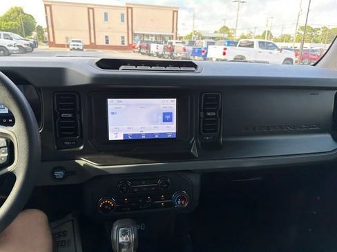Used 2023 Ford Bronco 4-Door w/ Sasquatch Package AWD/4WD image 18