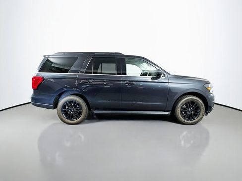 Used 2023 Ford Expedition XLT AWD/4WD image 7